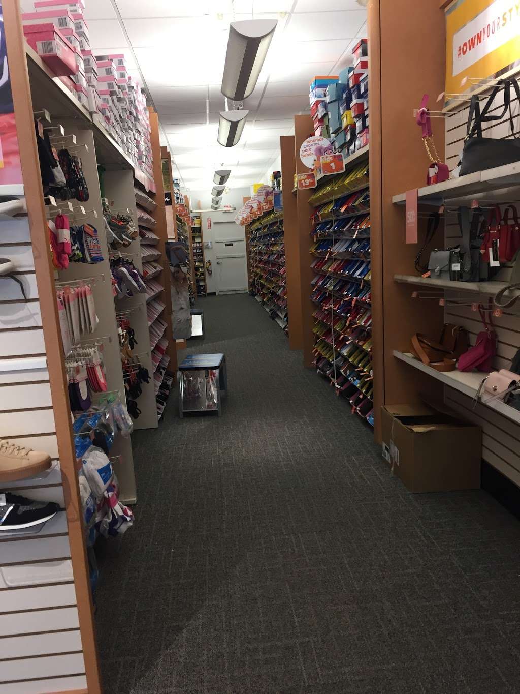 Payless ShoeSource | 3137 E Main St, Mohegan Lake, NY 10547 | Phone: (914) 528-0650