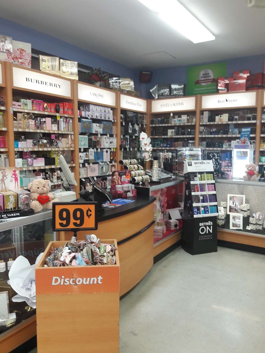 Navarro Discount Pharmacy | 5252 W Flagler St, Miami, FL 33134, USA | Phone: (305) 442-9946