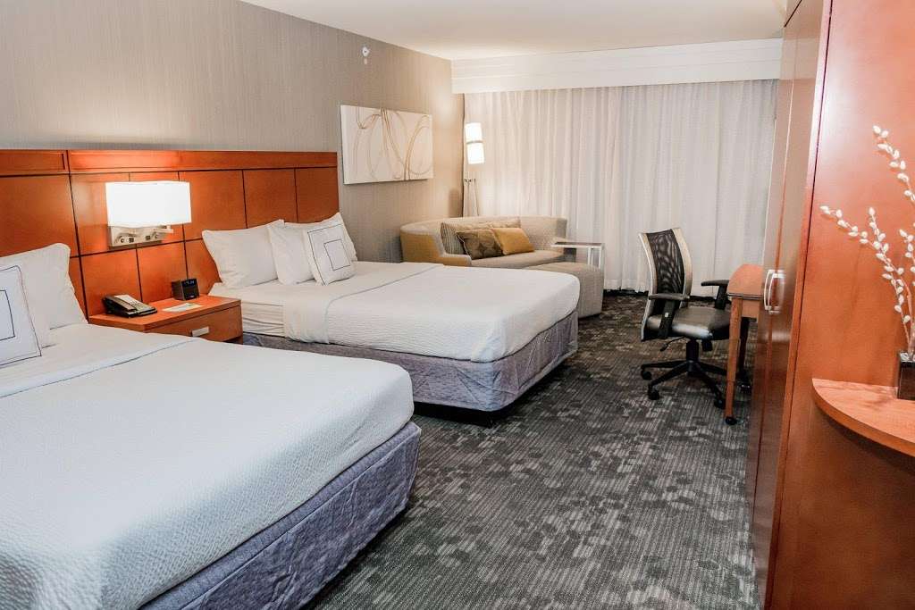 Courtyard by Marriott Lafayette | 150 Fairington Ave, Lafayette, IN 47905, USA | Phone: (765) 449-4800