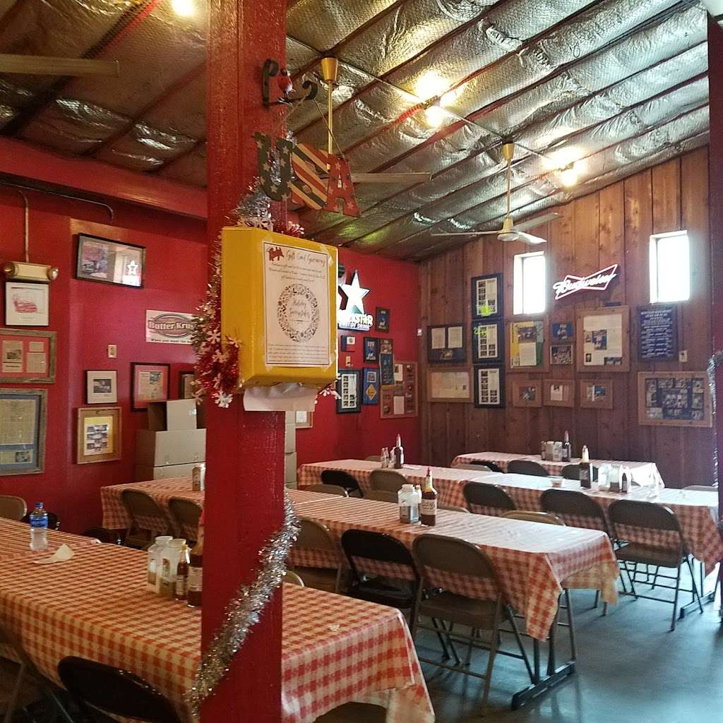 Rudys "Country Store" and Bar-B-Q | 10623 Westover Hills Blvd, San Antonio, TX 78251, USA | Phone: (210) 653-7839