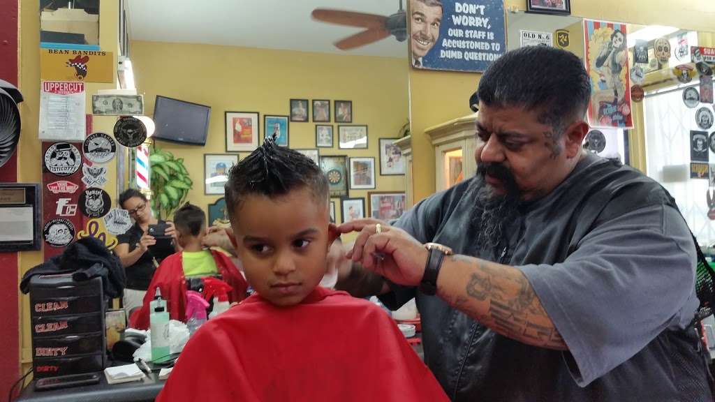 Aguileras Barbershop | 4207 Maycrest Ave, Los Angeles, CA 90032, USA | Phone: (323) 223-4728