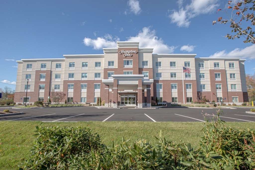 Hampton Inn Amesbury | 284 Elm St, Amesbury, MA 01913, USA | Phone: (978) 834-5080