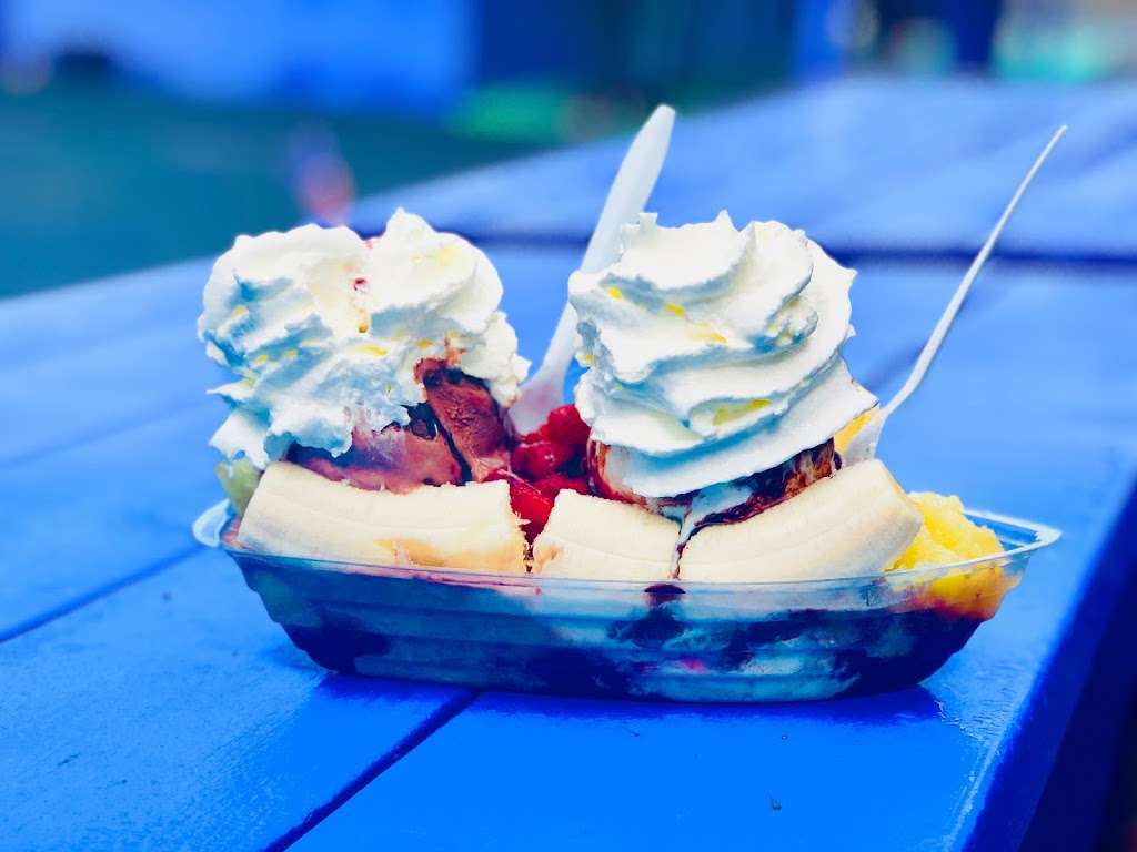 Banana Boat | 700 Beach St, Revere, MA 02151, USA | Phone: (781) 289-4777