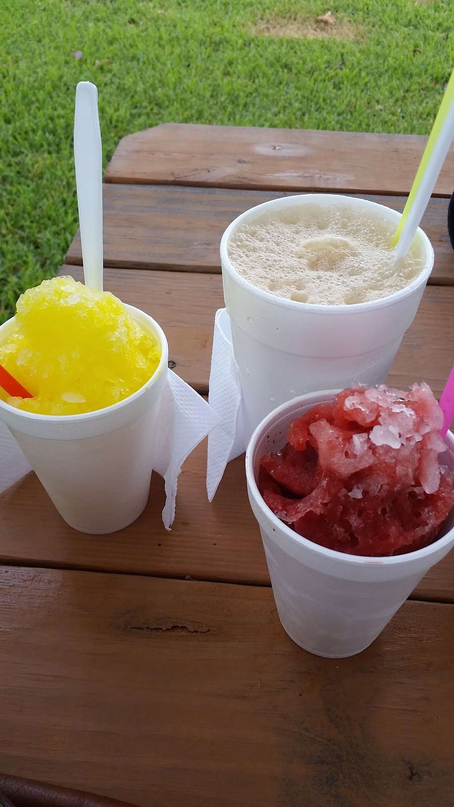 Weekleys Shaved Ice & Snacks | 7203 McCoy Rd, Manvel, TX 77578, USA | Phone: (281) 607-9322