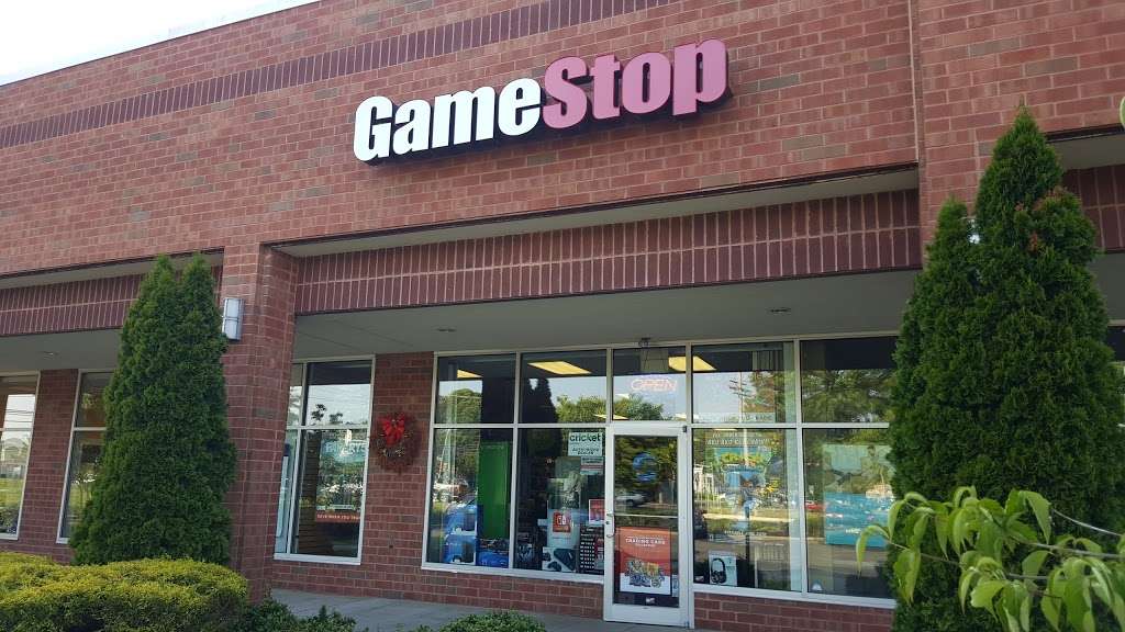 GameStop in 67 U.S. 9, NJ 07751, USA