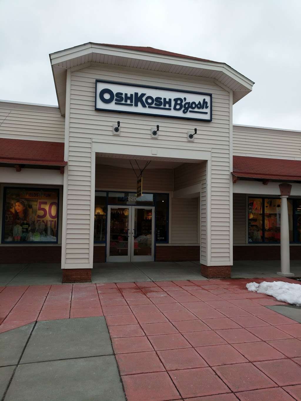 OshKosh Bgosh | 1 Outlet Blvd #520, Wrentham, MA 02093, USA | Phone: (508) 384-0271