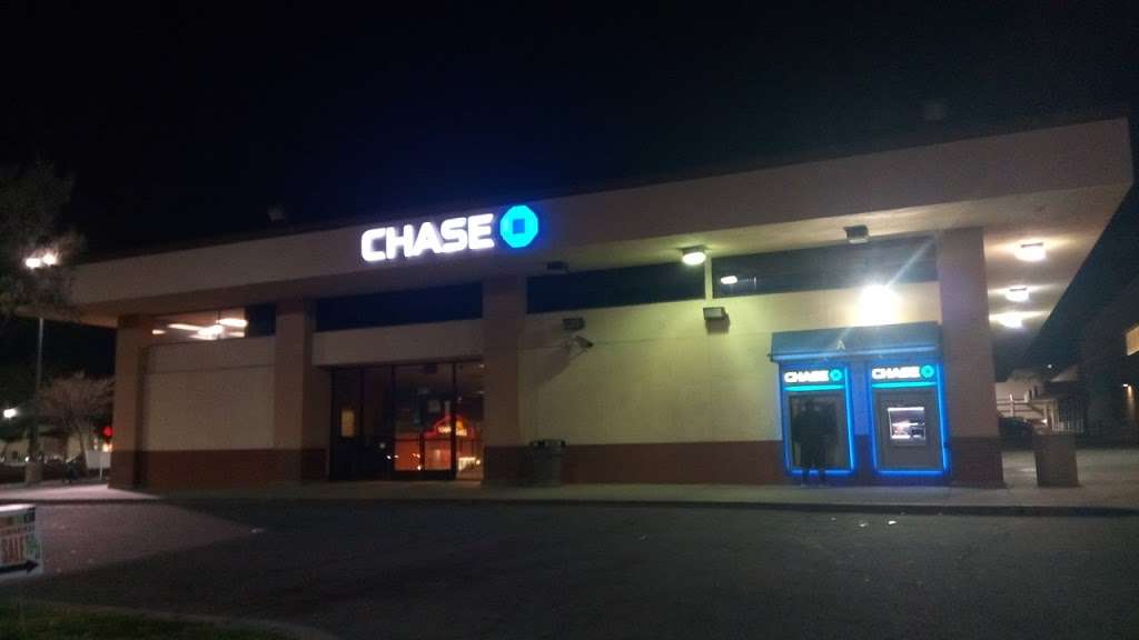 Chase Bank | 2020 E Highland Ave, San Bernardino, CA 92404, USA | Phone: (909) 425-8300