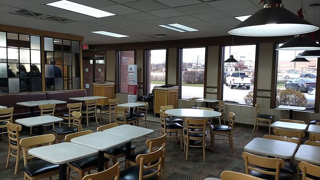 Wendys | 9053 South 13th Street, Oak Creek, WI 53154, USA | Phone: (414) 764-6850