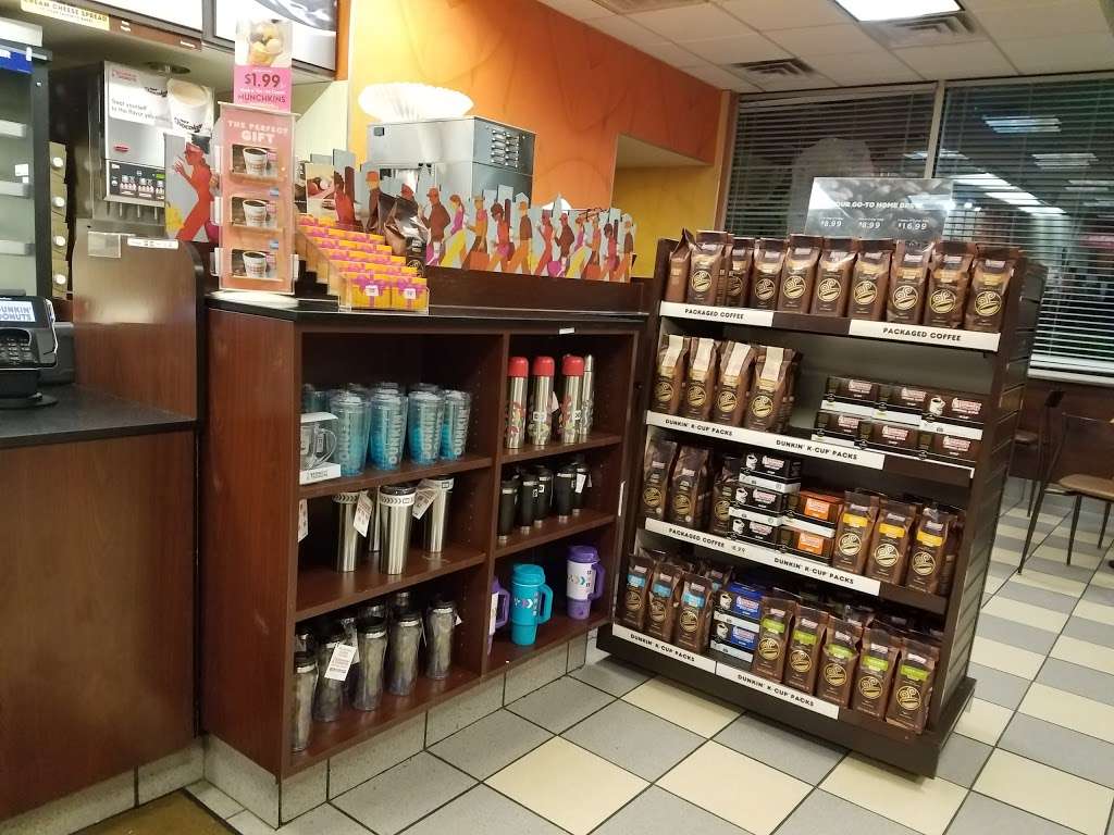 Dunkin Donuts | 1300 MacDade Boulevard, Woodlyn, PA 19094 | Phone: (610) 833-1302