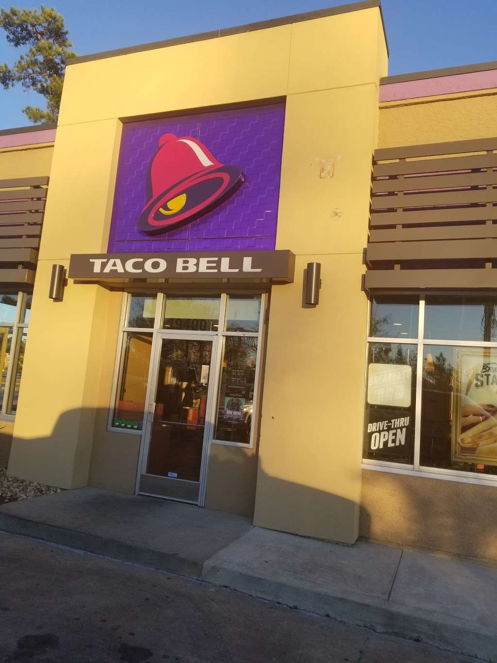 Taco Bell | 19400 I-45, Spring, TX 77373, USA | Phone: (281) 353-7667