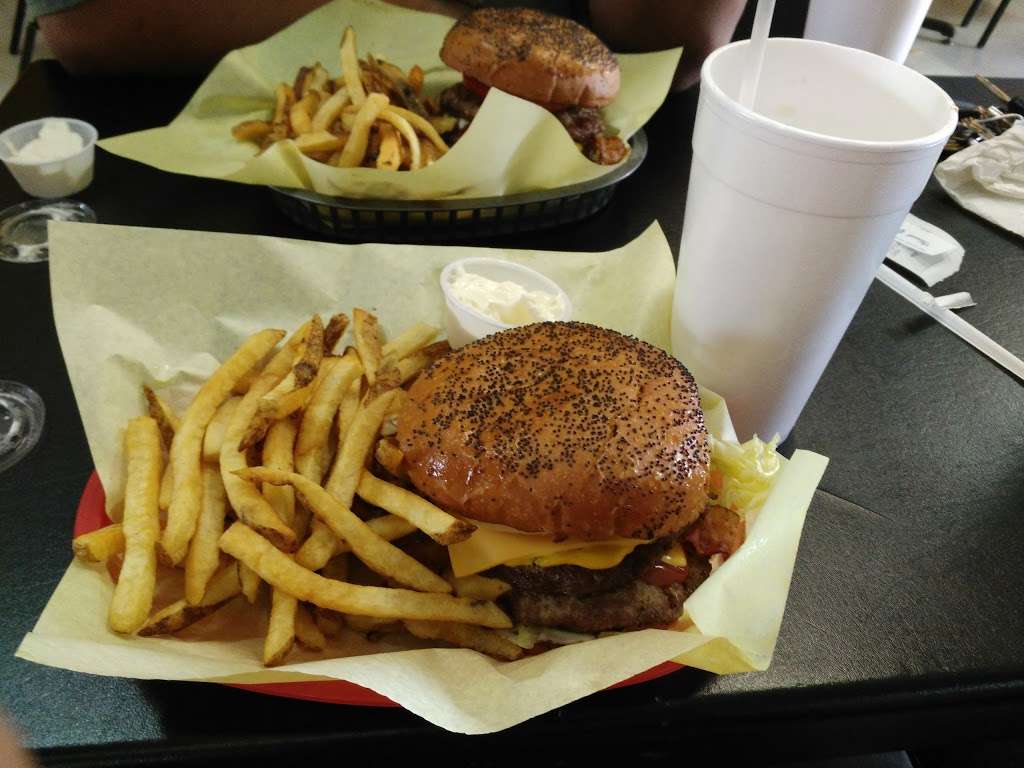 Flaming Burger | 11255 Garland Rd, Dallas, TX 75218, USA | Phone: (214) 321-3734