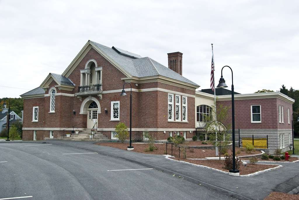 Georgetown Peabody Library | 2 Maple St, Georgetown, MA 01833, USA | Phone: (978) 352-5728