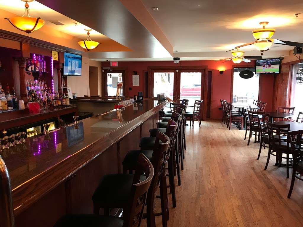 Stray Cat Tavern | 7707 Westwood #1a, Elmwood Park, IL 60707, USA | Phone: (708) 453-1111