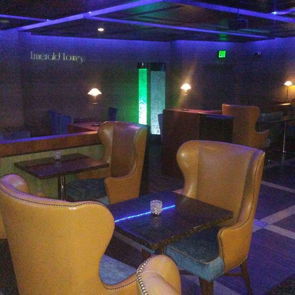 Emerald Lounge | 25205 La Paz Rd, Laguna Hills, CA 92653, USA | Phone: (949) 586-5000