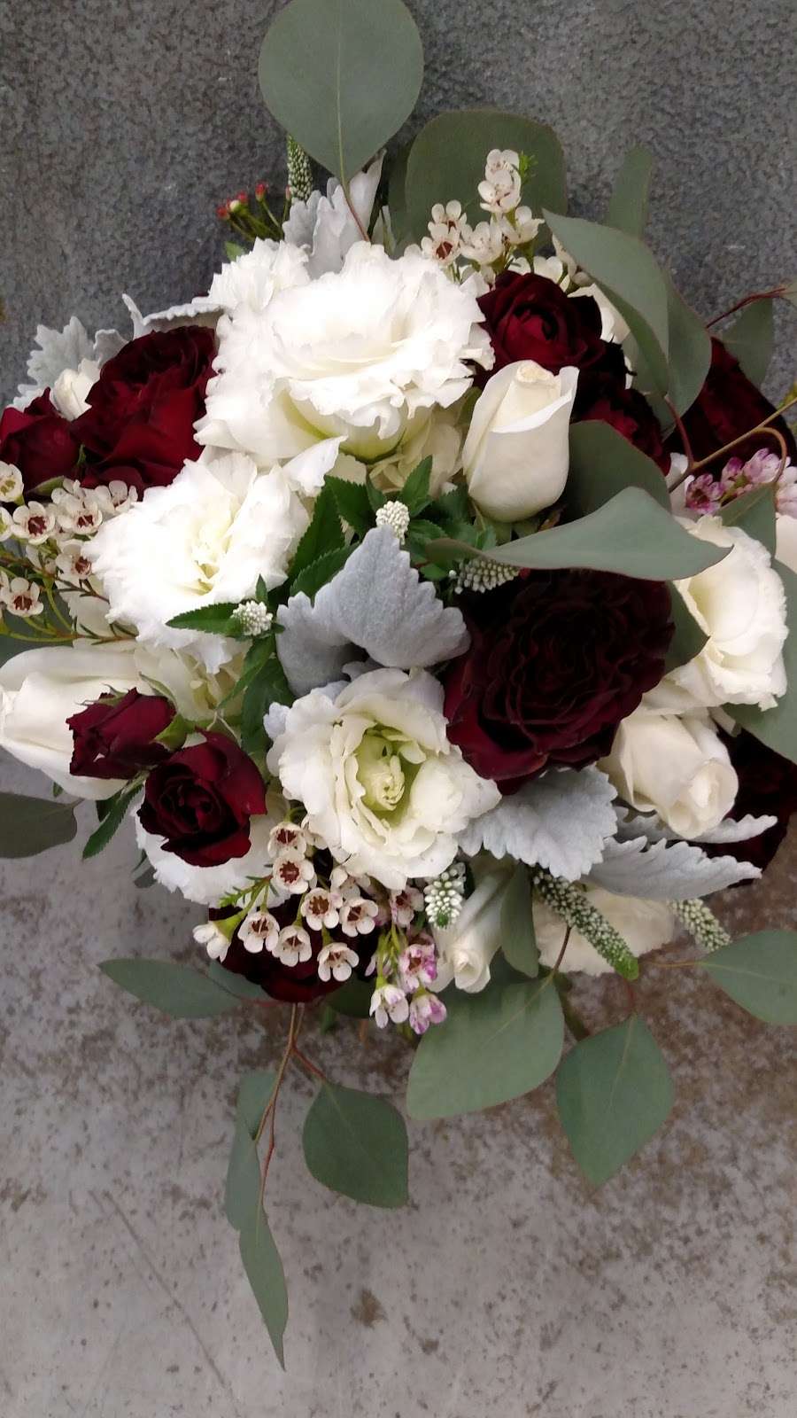 Floral Design By Roni | 2363 Eastman Ave # 2, Ventura, CA 93003, USA | Phone: (805) 339-0226