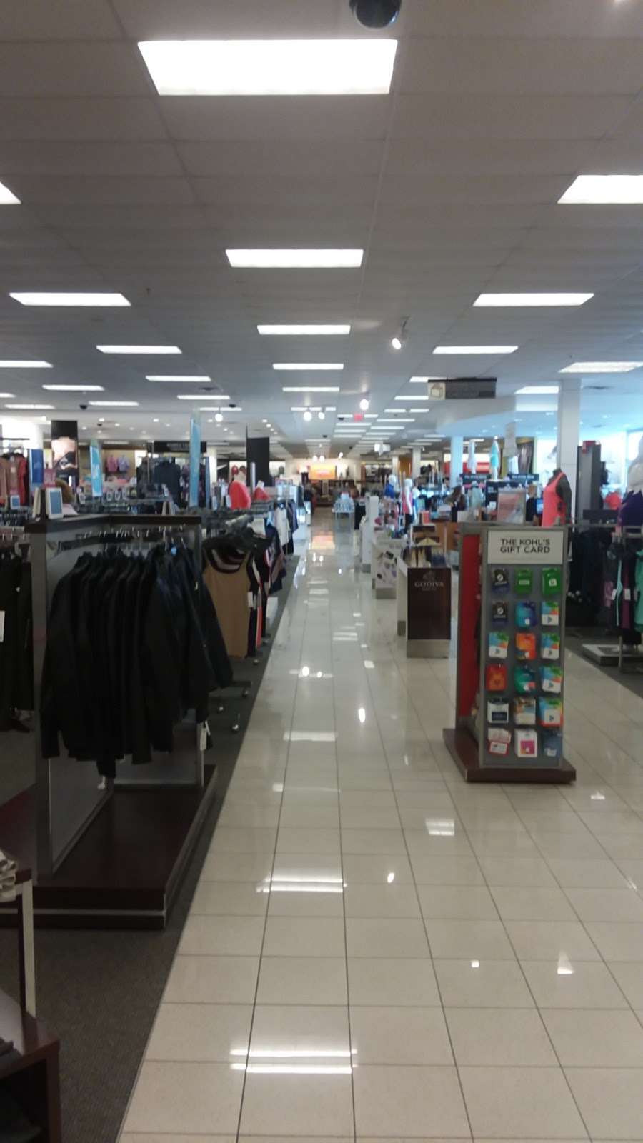 Kohls Burlington | 1032 Milwaukee Ave, Burlington, WI 53105, USA | Phone: (262) 763-2485