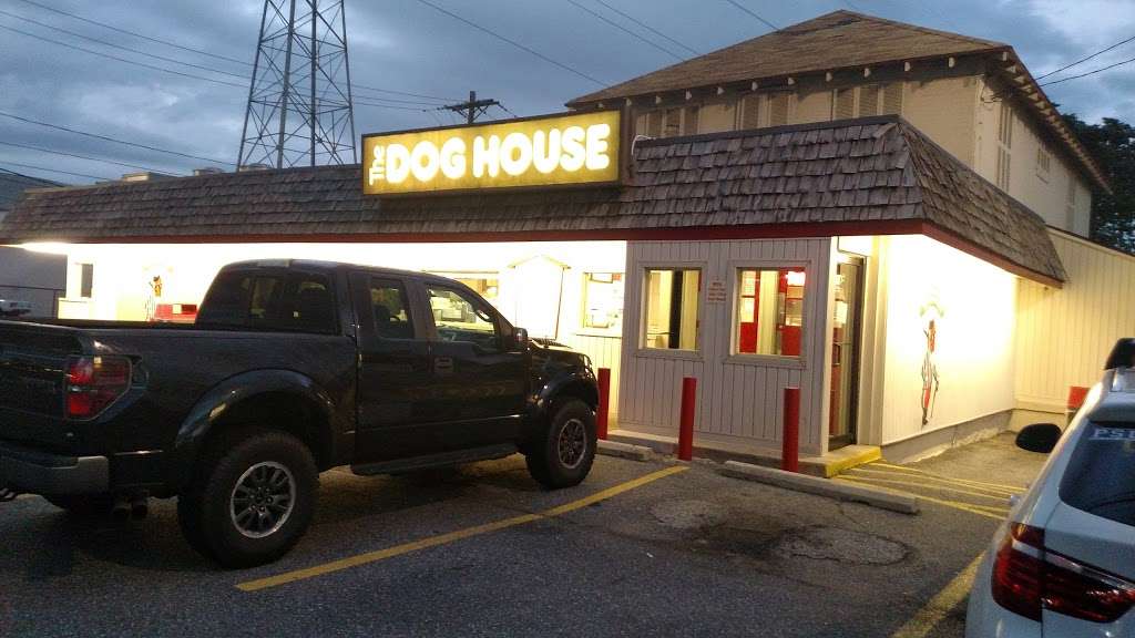 The Dog House | 1200 N Dupont Hwy, New Castle, DE 19720 | Phone: (302) 328-5380