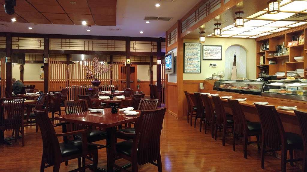 Fuji Japanese Restaurant | 131 U.S. 9, Forked River, NJ 08731, USA | Phone: (609) 693-8688