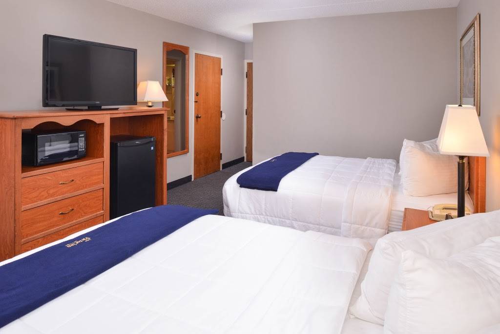 New Victorian Inn & Suites | 10728 L St, Omaha, NE 68127, USA | Phone: (402) 593-2380