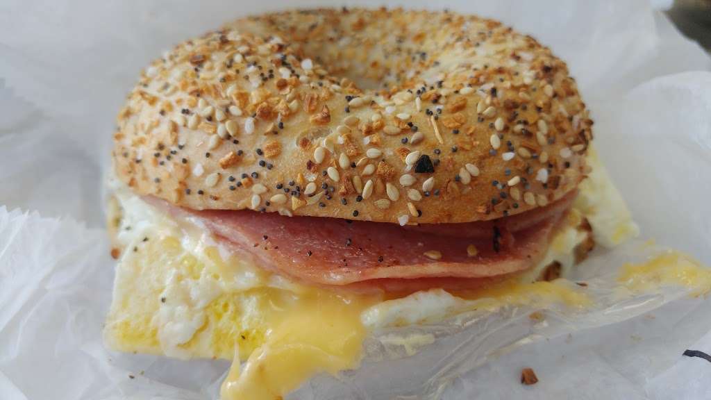 Bens Bagel Barn | 169 Liberty St, Little Ferry, NJ 07643, USA | Phone: (201) 641-5353