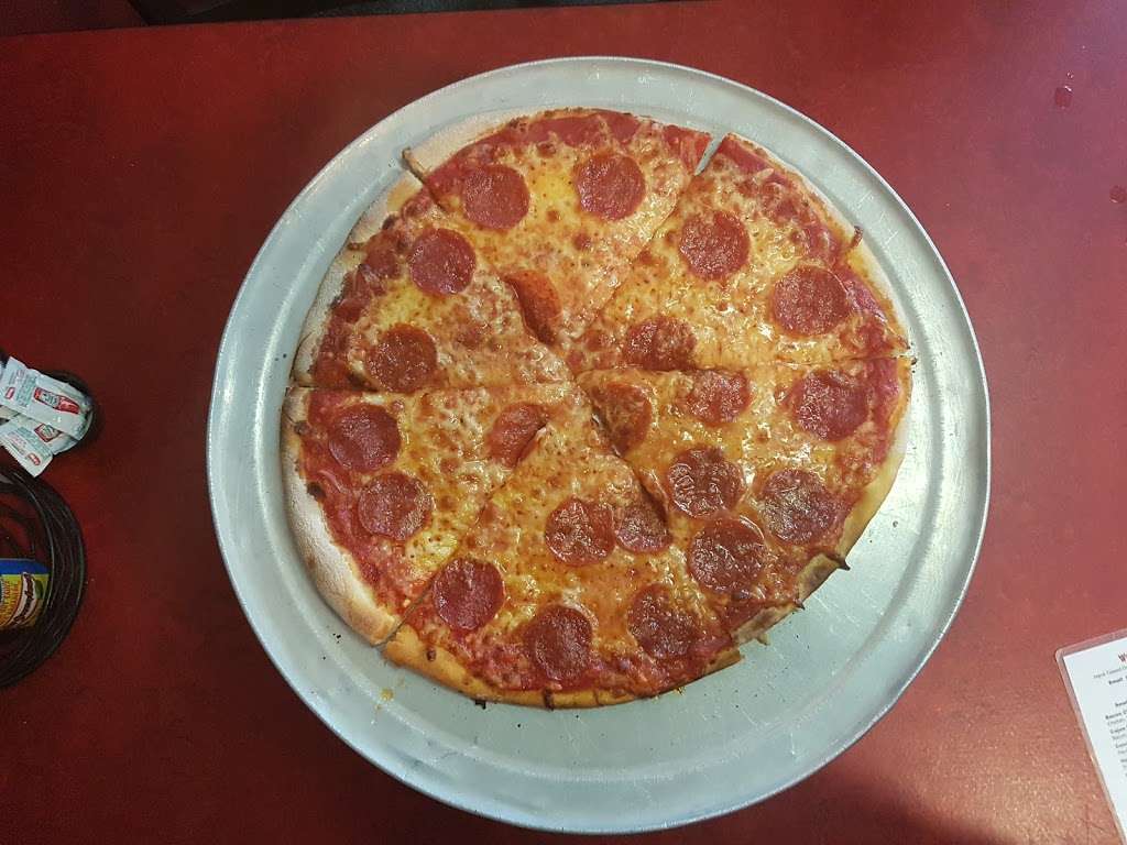 Pickaxe Pizza | 1637 Miner St, Idaho Springs, CO 80452, USA | Phone: (303) 567-2148