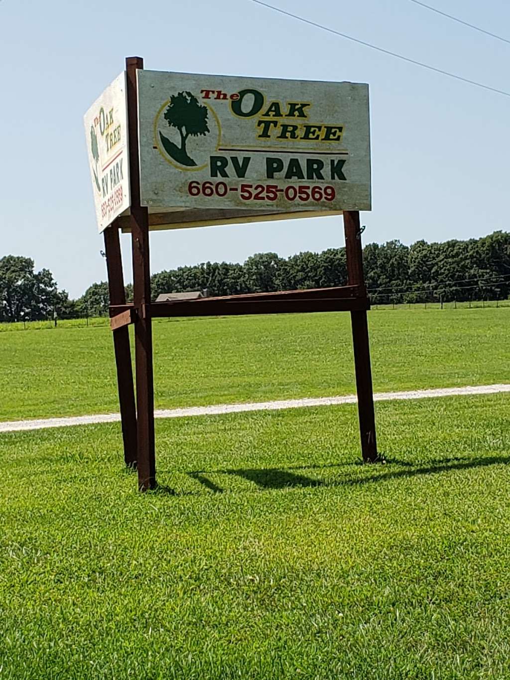 The Oak Tree RV Park | 506 SE Hwy U, Clinton, MO 64735, USA | Phone: (660) 525-0569