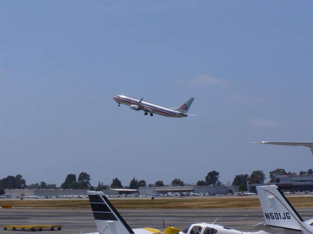 John Wayne Airport | California 92707