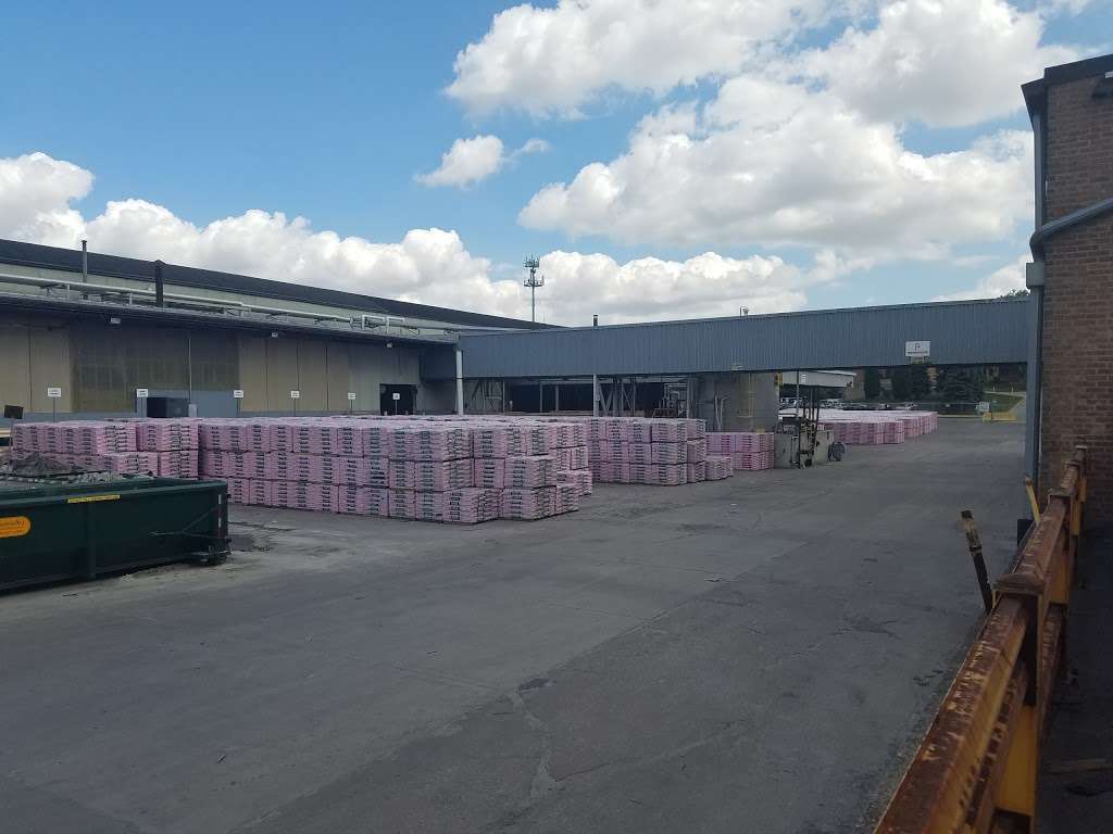 Owens Corning Summit Roofing Plant | 5824 S Archer Rd, Summit, IL 60501, USA | Phone: (708) 594-6900