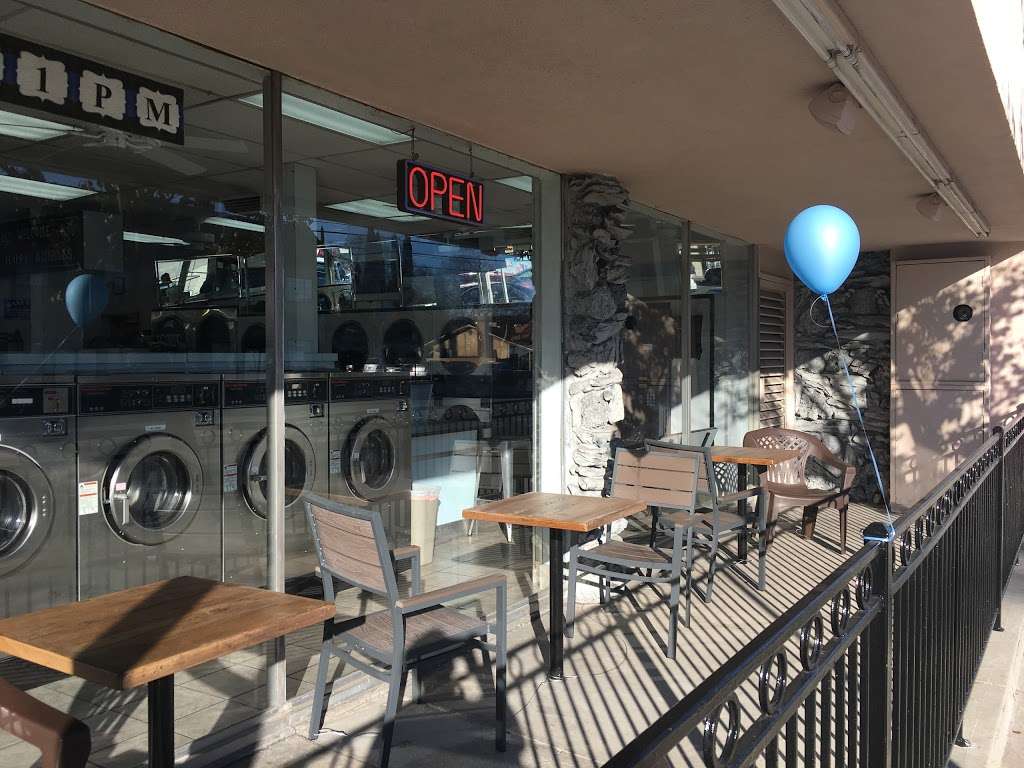 Happy Bubbles Laundromat | 12441 Oxnard St, North Hollywood, CA 91606 | Phone: (818) 232-3057