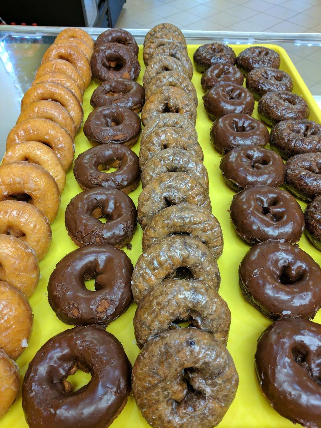 Wake & Fry Donuts | 4125 Williams Way Blvd #140, Richmond, TX 77469, USA | Phone: (832) 847-4718