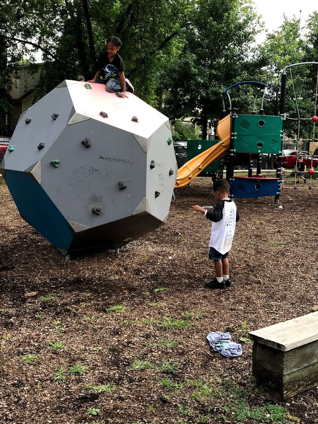 Hubbard Playlot Park | 4942 W Hubbard St, Chicago, IL 60644, USA | Phone: (773) 287-0806