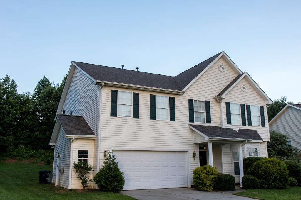 Reliable Roofing & Exteriors | 3310 Dunn Commons Pkwy, Charlotte, NC 28216, USA | Phone: (352) 949-9157