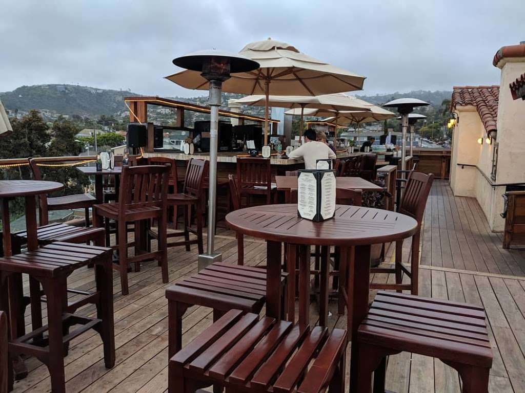 Rooftop Lounge | 1289 South Coast Highway, 4th Floor, Laguna Beach, CA 92651, USA | Phone: (949) 497-2446