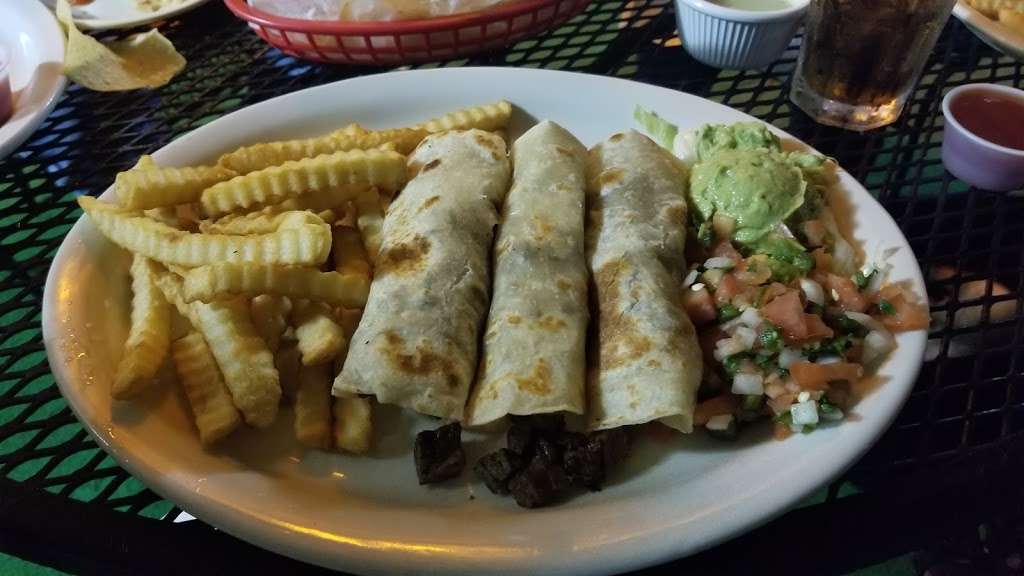 Barcenas Mexican Restaurant | 2200 Bay Area Blvd, Friendswood, TX 77546, USA | Phone: (281) 648-4445