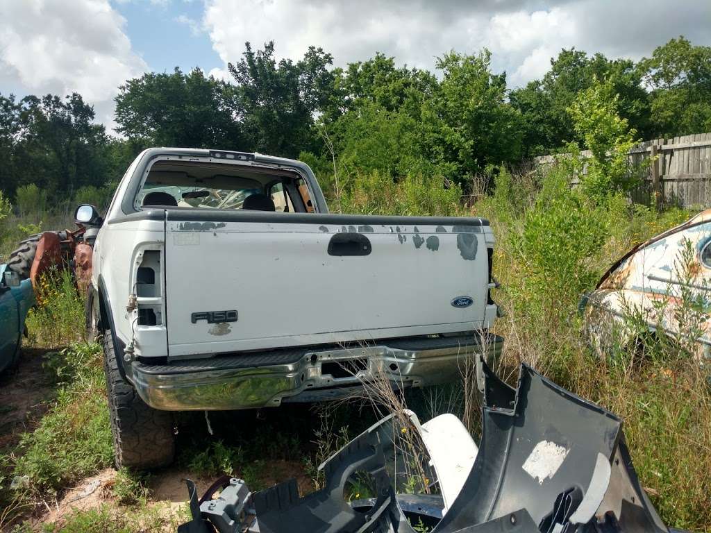 Hoelewyn And Son Auto Salvage | 130 County Rd 497, Angleton, TX 77515, USA | Phone: (979) 849-7276