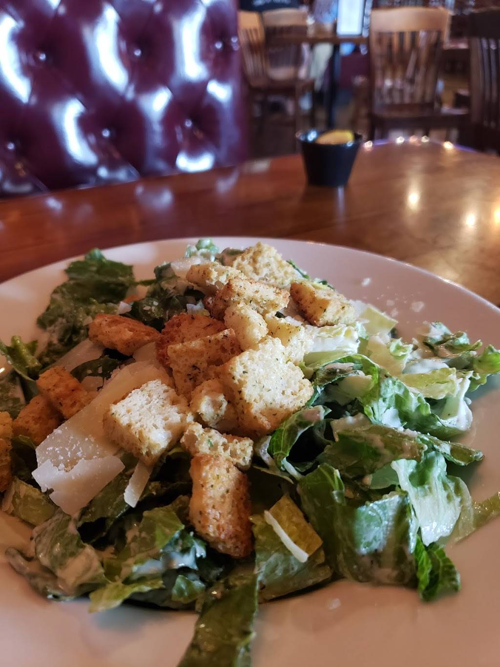 Gino’s East | 1350 E Copeland Rd, Arlington, TX 76011, USA | Phone: (817) 200-6834