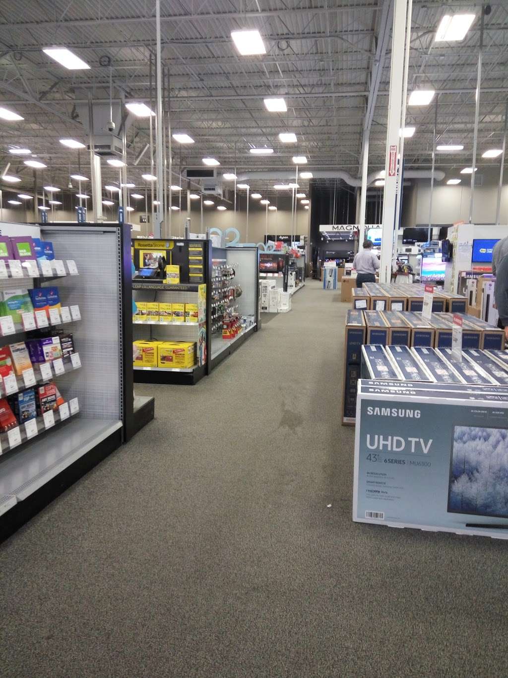 Best Buy | 125 Northwest Loop 410 Ste 201, San Antonio, TX 78216, USA | Phone: (210) 377-1116