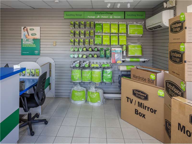 Extra Space Storage | 578 Federal Rd, Brookfield, CT 06804, USA | Phone: (203) 775-7115