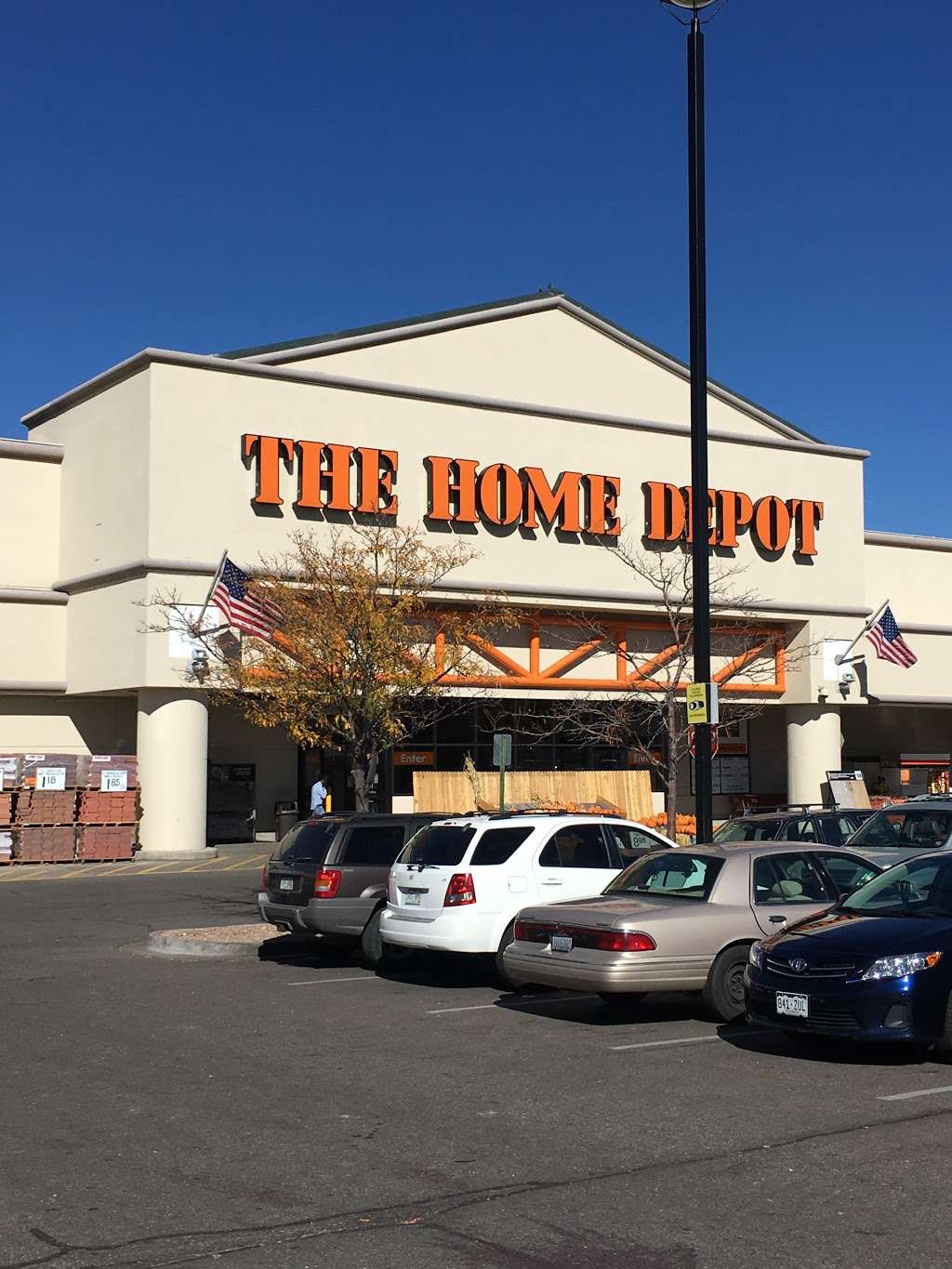 The Home Depot | 14001 E Mississippi Ave, Aurora, CO 80012, USA | Phone: (303) 743-7557