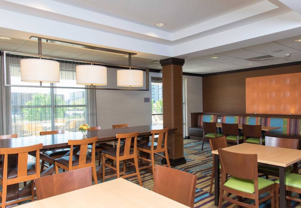 Fairfield Inn & Suites by Marriott Omaha Downtown | 1501 Nicholas St, Omaha, NE 68102, USA | Phone: (402) 280-1516