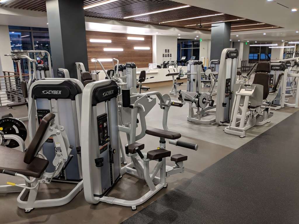 The Club at Moffett Towers 2 | 1170 Discovery Way, Sunnyvale, CA 94089, USA | Phone: (408) 419-2700