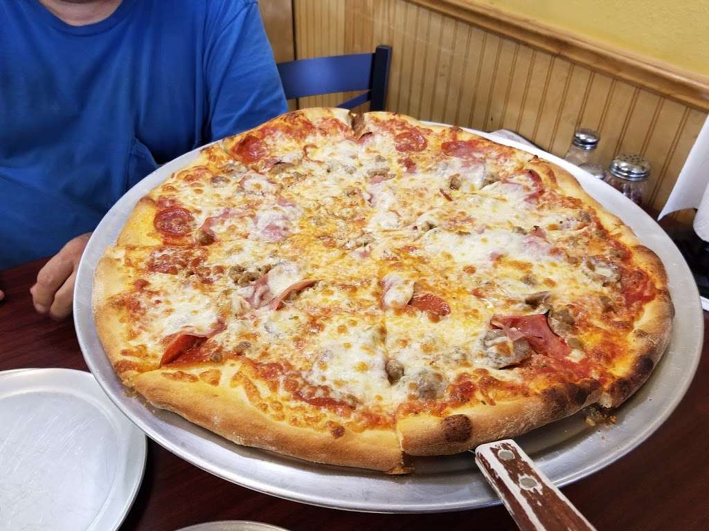 Brooklyn Pizza | 1007 Grand Ave, Bacliff, TX 77518, USA | Phone: (281) 339-3300