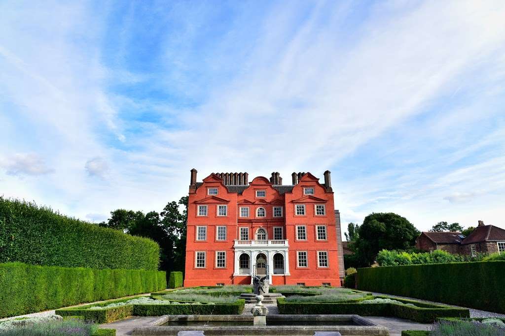 Kew Palace | Royal Botanic Gardens, Richmond TW9 3AE, UK | Phone: 020 3166 6000