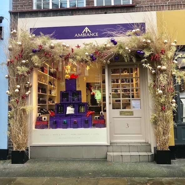 Ancienne Ambiance | 3 Cale St, Chelsea, London SW3 3QT, UK | Phone: 020 7117 2577