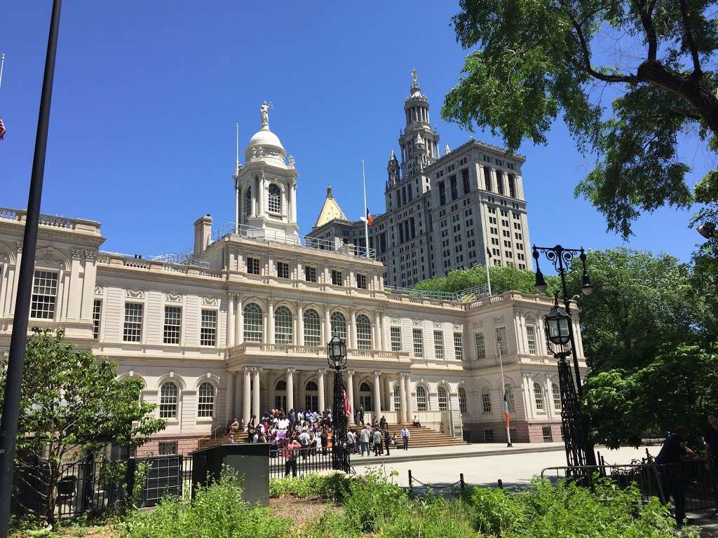 New York City Hall | City Hall Park, New York, NY 10007 | Phone: (212) 639-9675