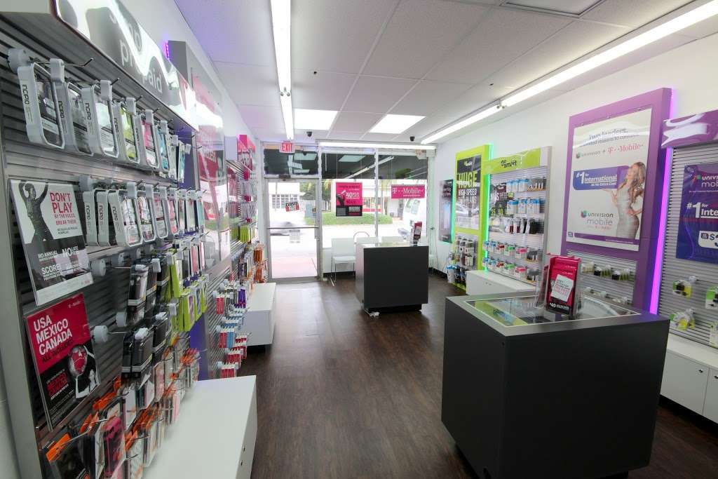 T-Mobile Simply Prepaid Of South Beach | 1504 Alton Rd, Miami Beach, FL 33139, USA | Phone: (305) 763-8979