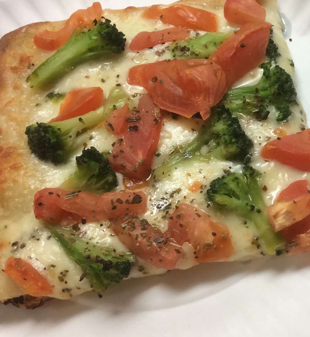 Gennaros Pizza | 532 Susquehanna Blvd, Hazle Township, PA 18202, USA | Phone: (570) 455-4000