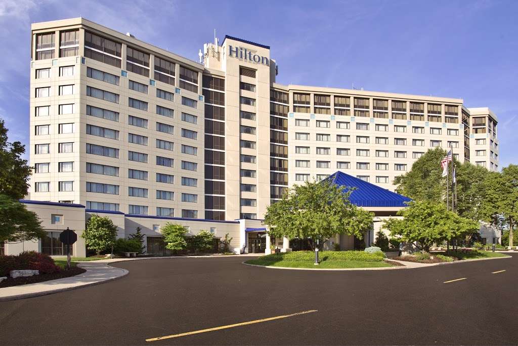 Hilton Chicago/Oak Brook Hills Resort & Conference Center | 3500 Midwest Rd, Oak Brook, IL 60523, USA | Phone: (630) 850-5555