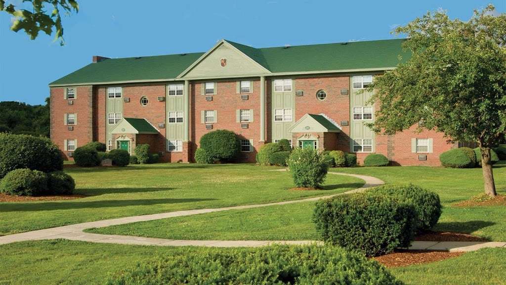 Waterford Village Apartments | 51 Meadow Ln, Bridgewater, MA 02324, USA | Phone: (508) 659-4100