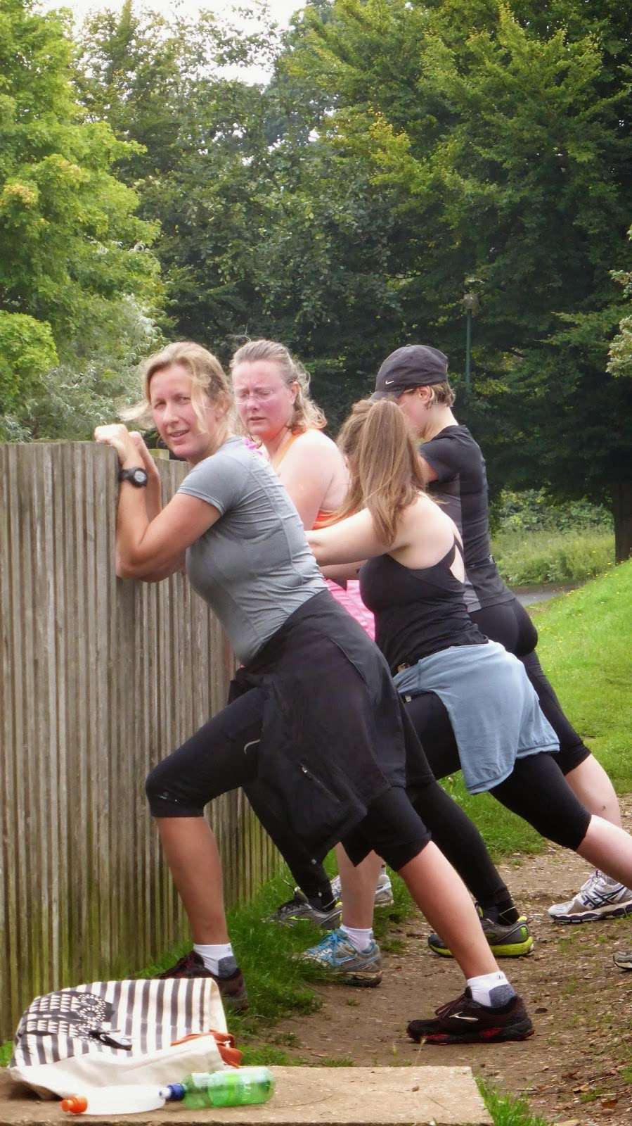 Sevenoaks Ladies Joggers | Hollybush Recreation Ground, Sevenoaks TN13 3UX, UK | Phone: 07801 254334